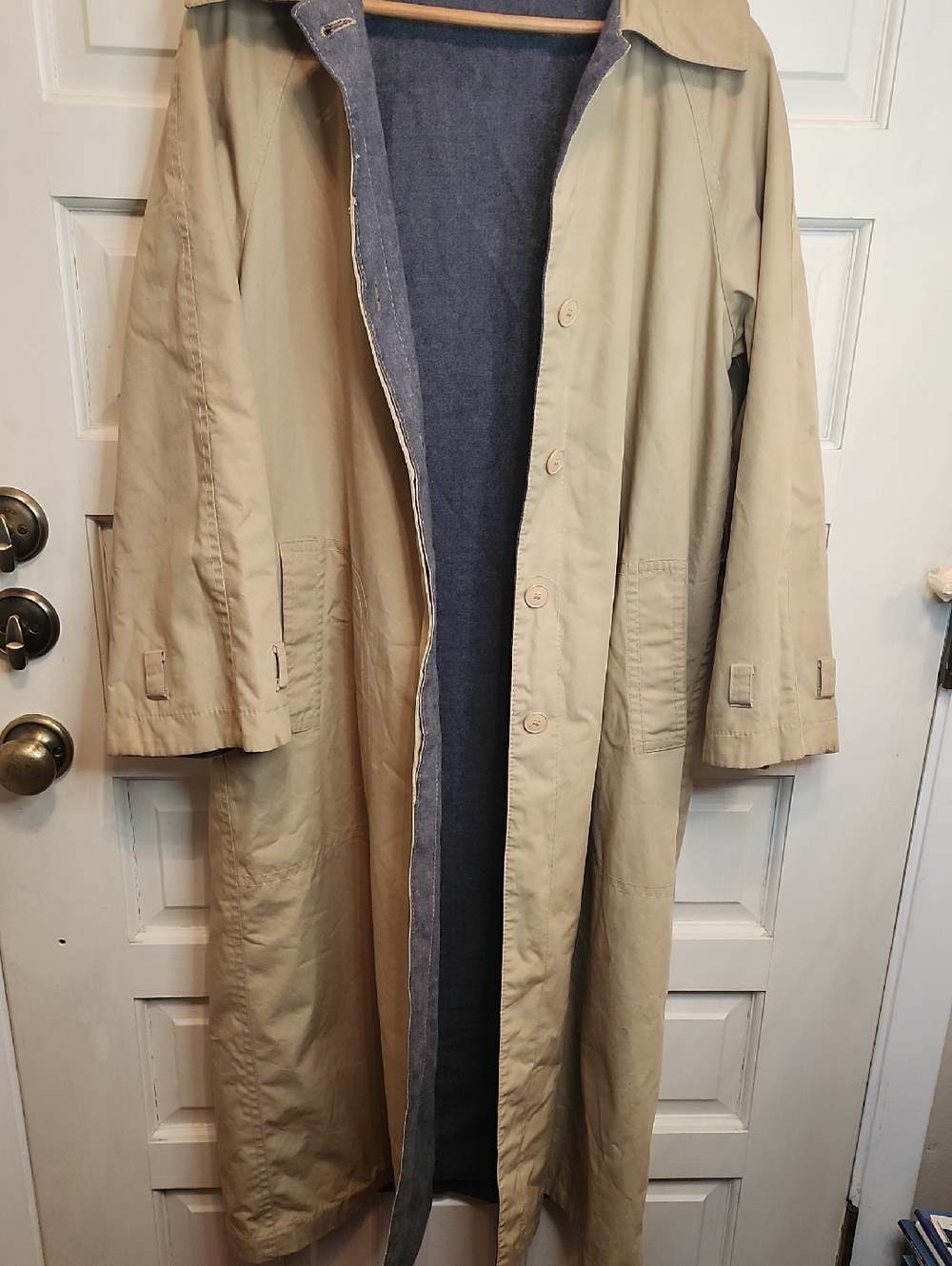Women's Classic Long,Rain Trench Coat Beige/Khaki. Purchased At Filenes 1977